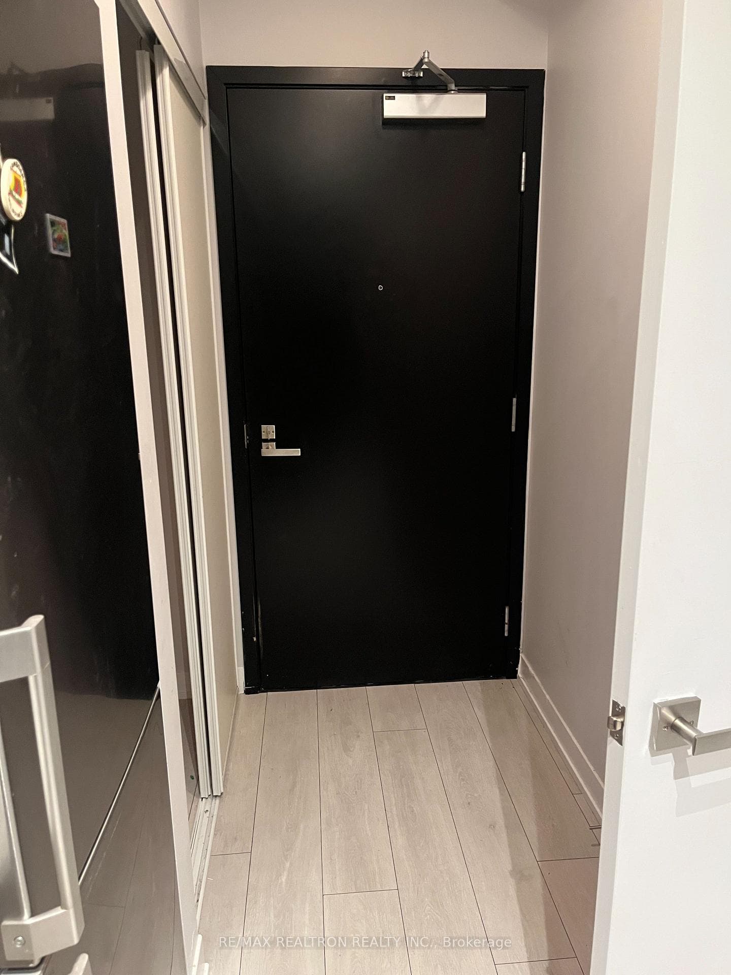 31 Tippett Road Unit 723 photo 7