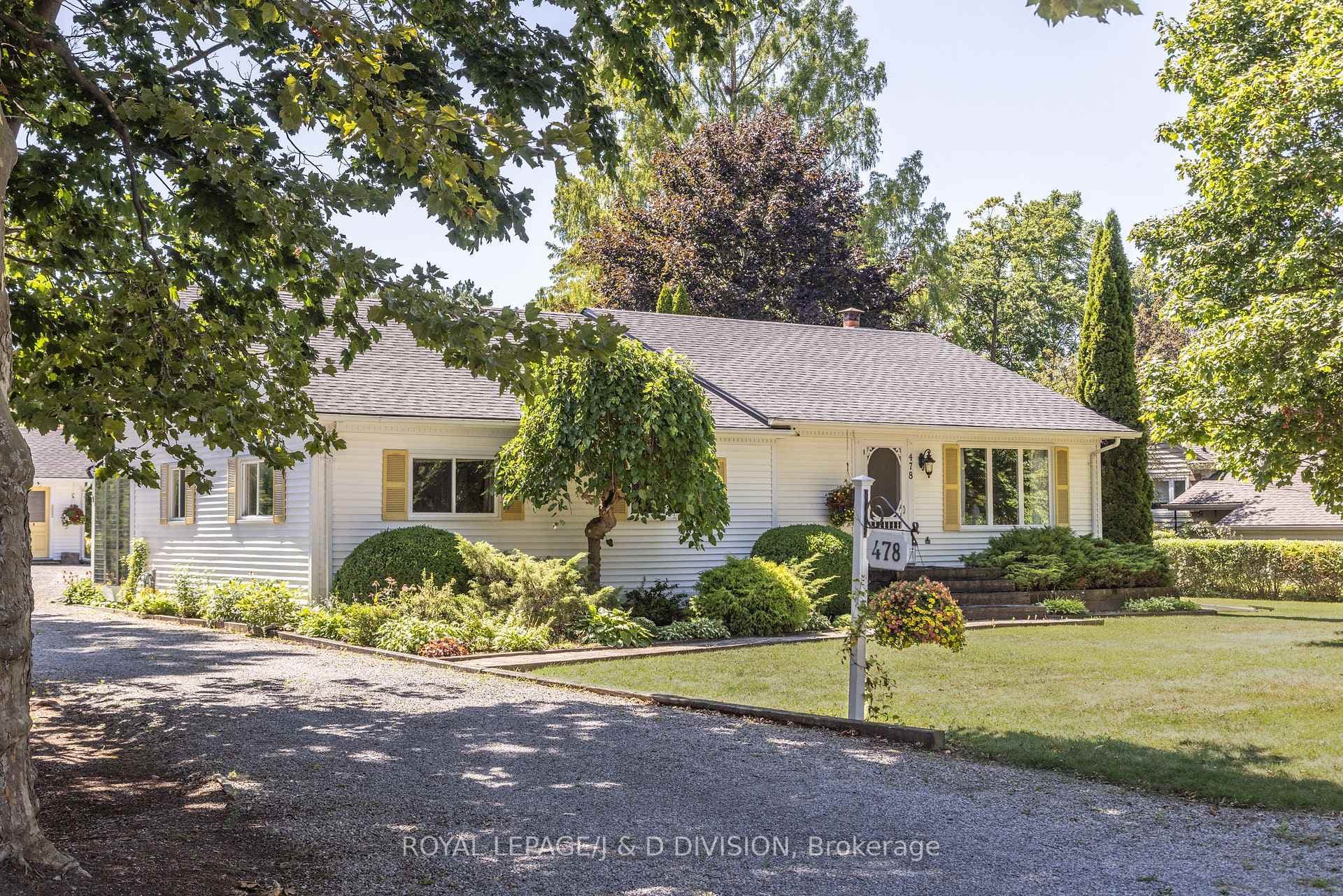478 Johnson Street photo 2