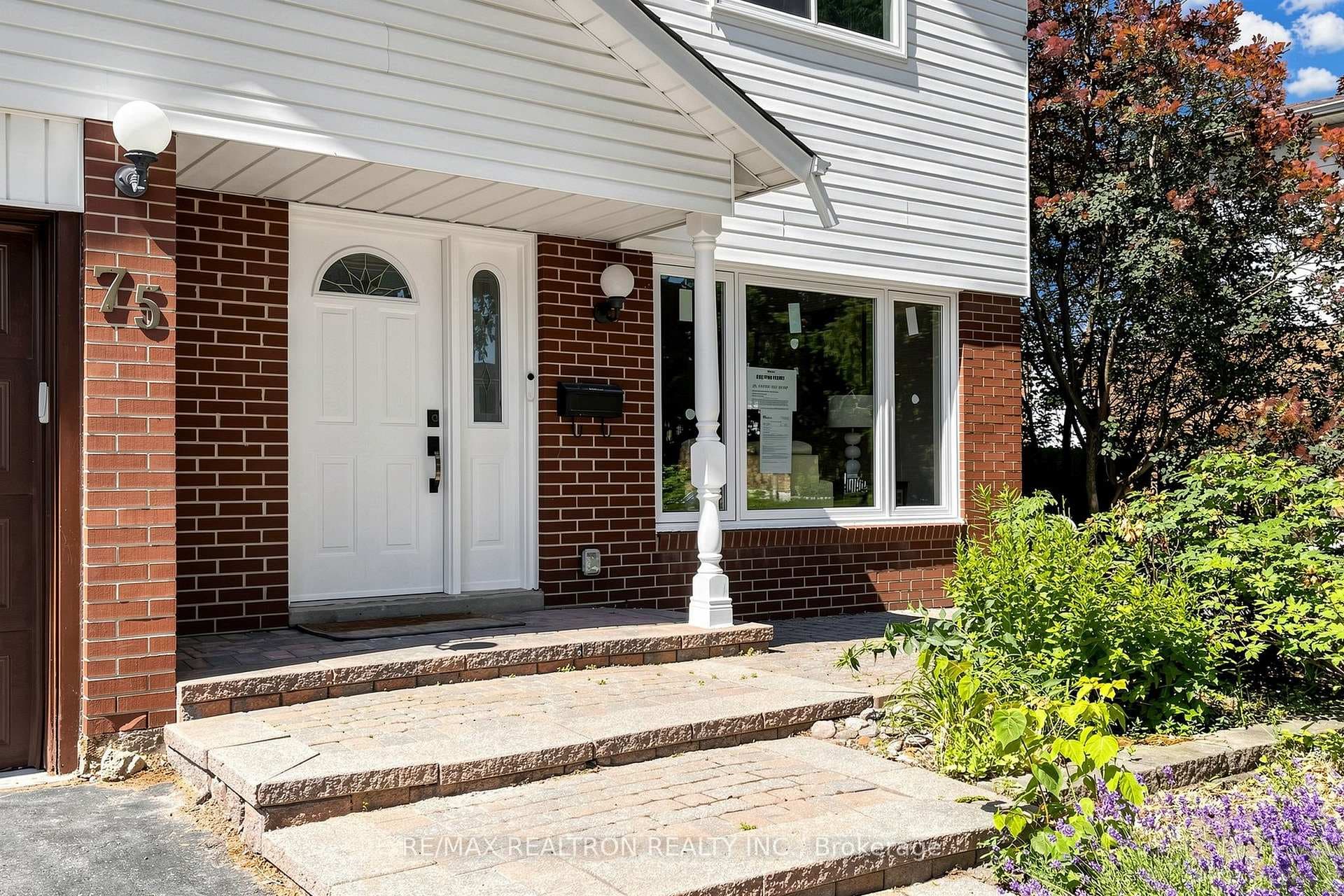 75 Pringle Avenue photo 3