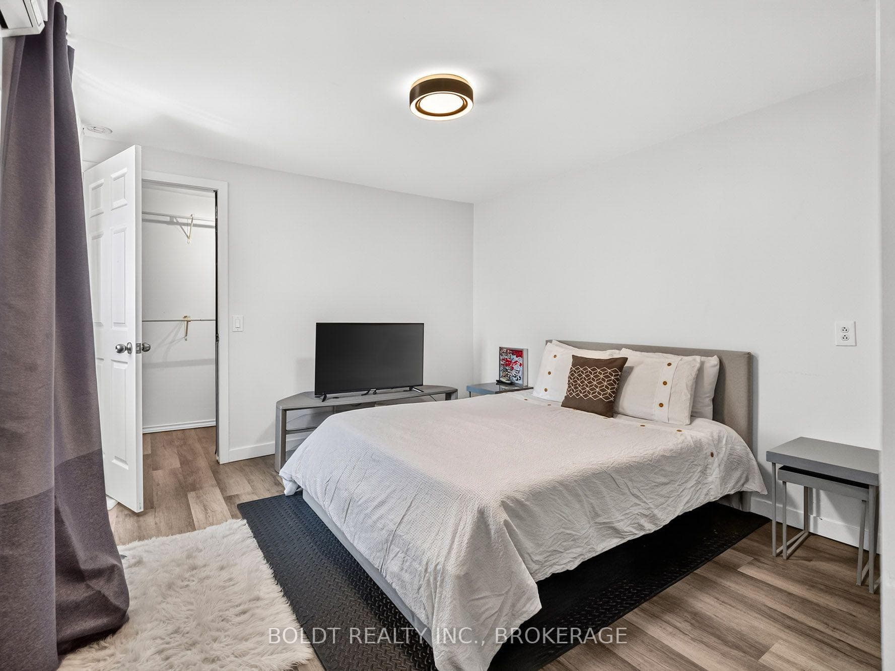 642 PENNER Road photo 16