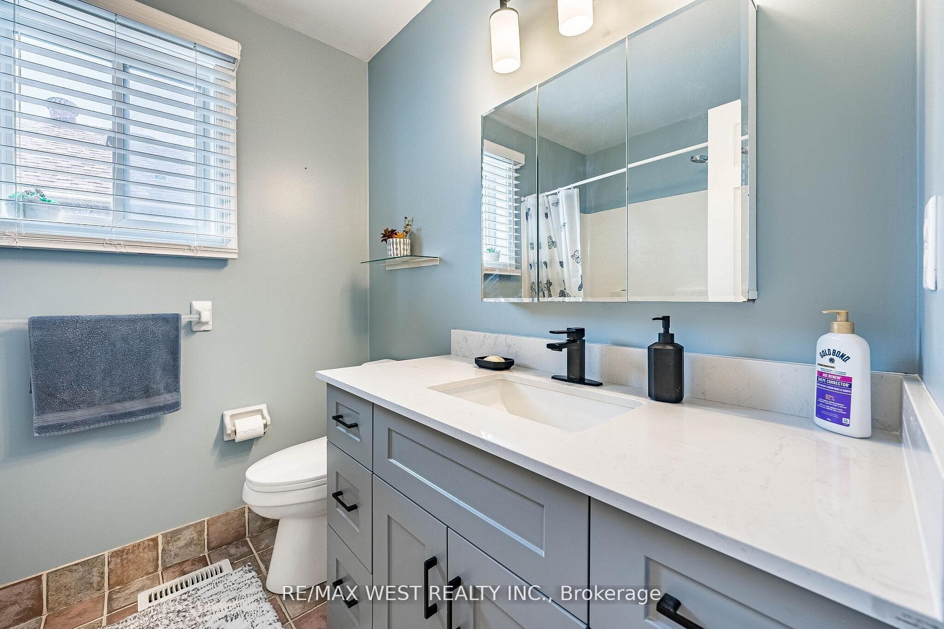 5 Moir Crescent photo 26