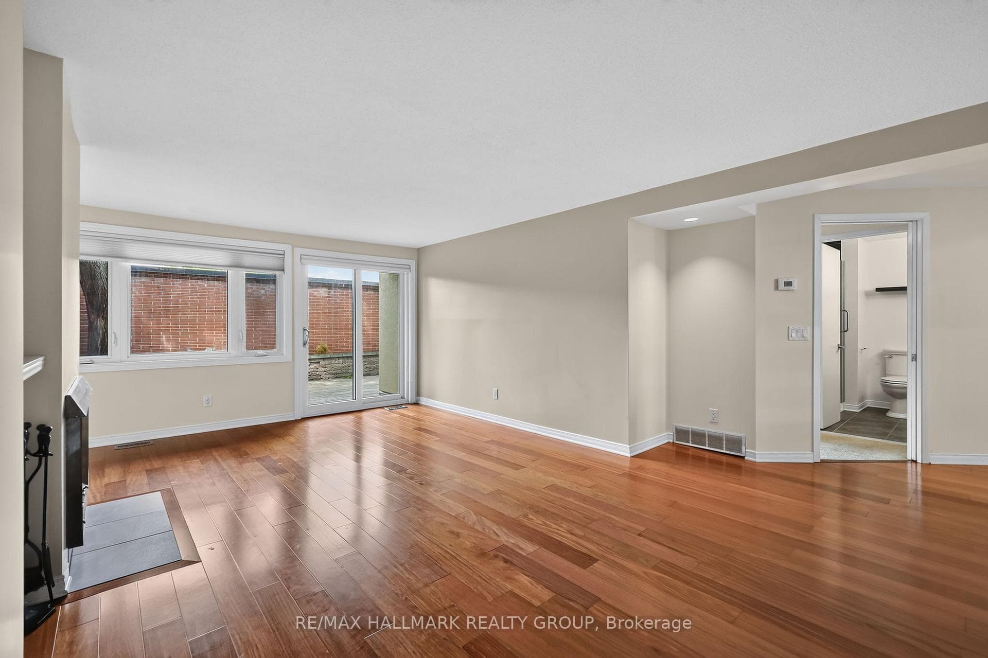 290 CATHCART Street Unit 22 photo 16