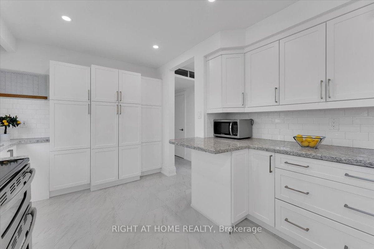 1108 Kipling Avenue photo 13