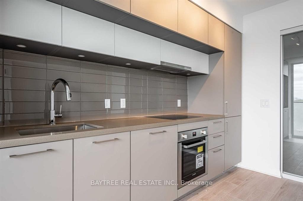 99 Foxbar Road Unit 1606 photo 8