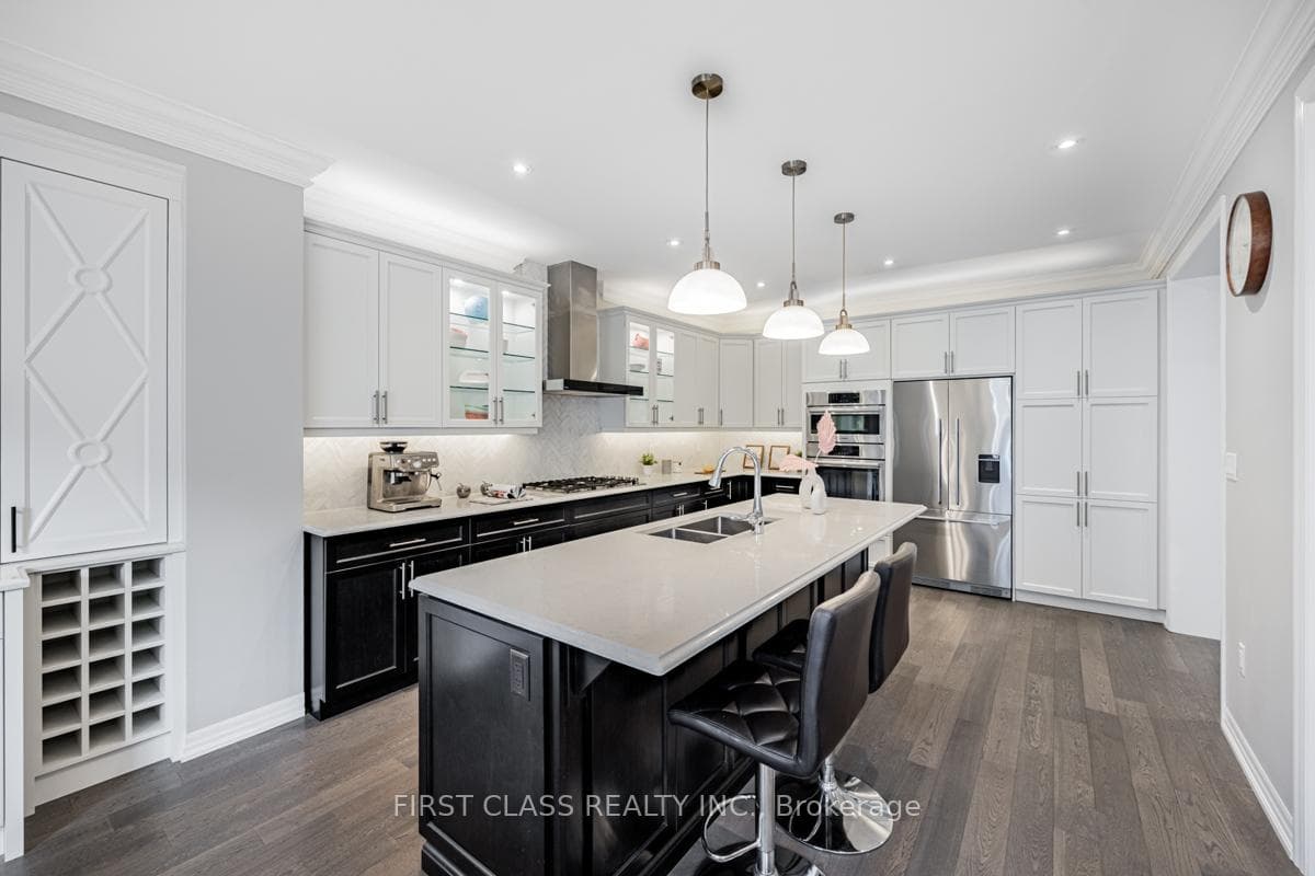 291 Bethpage Drive photo 10
