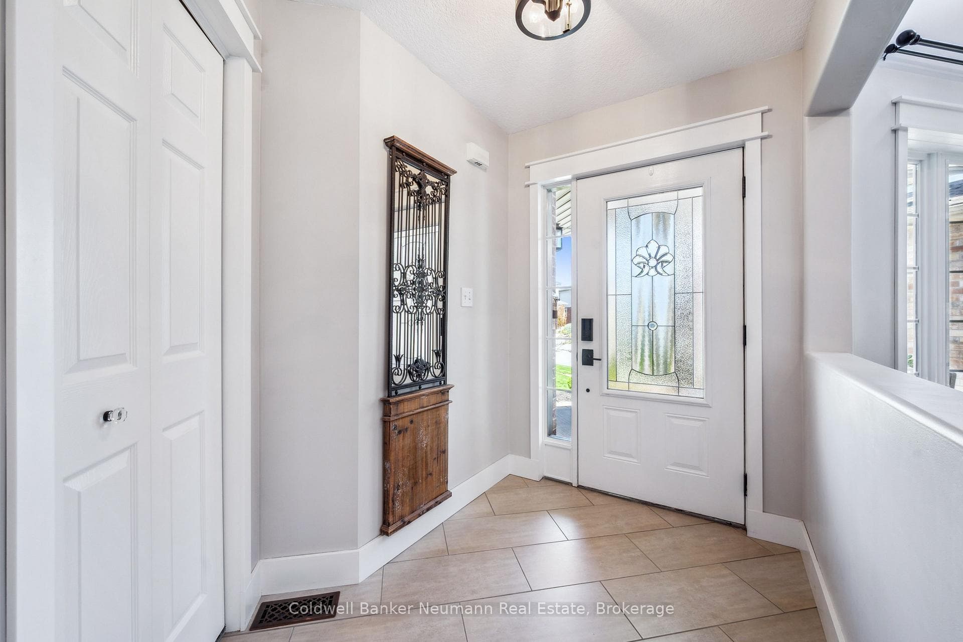 14 Coutts Court photo 12