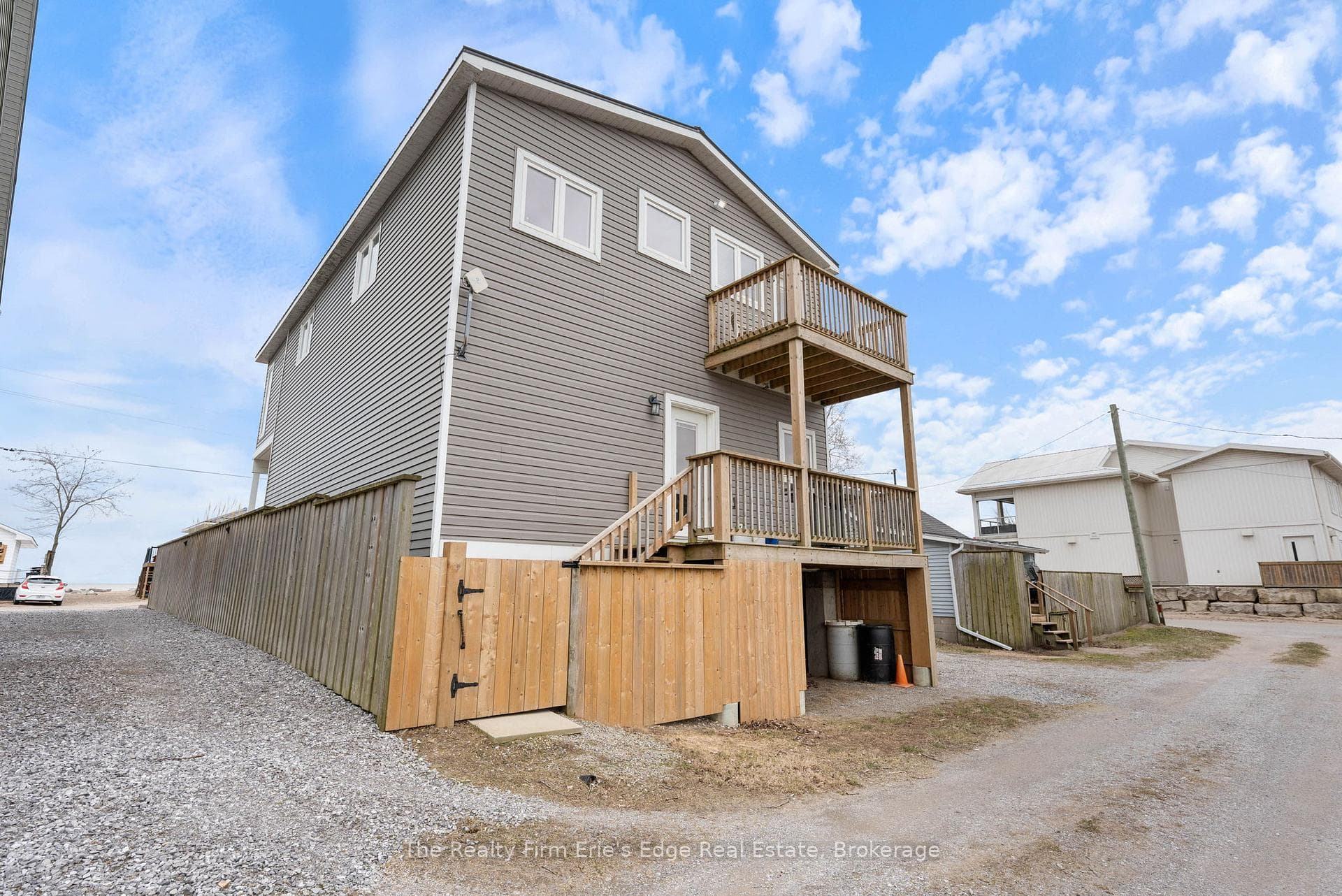 24 Erie Boulevard photo 29