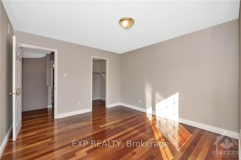 50 LAXFORD Drive photo 21