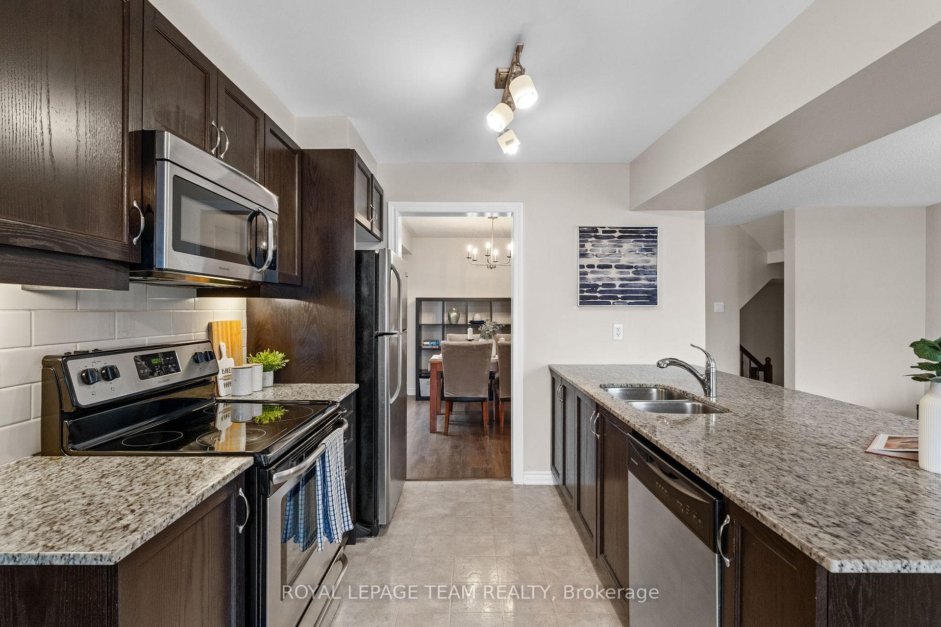 441 White Arctic Avenue photo 16