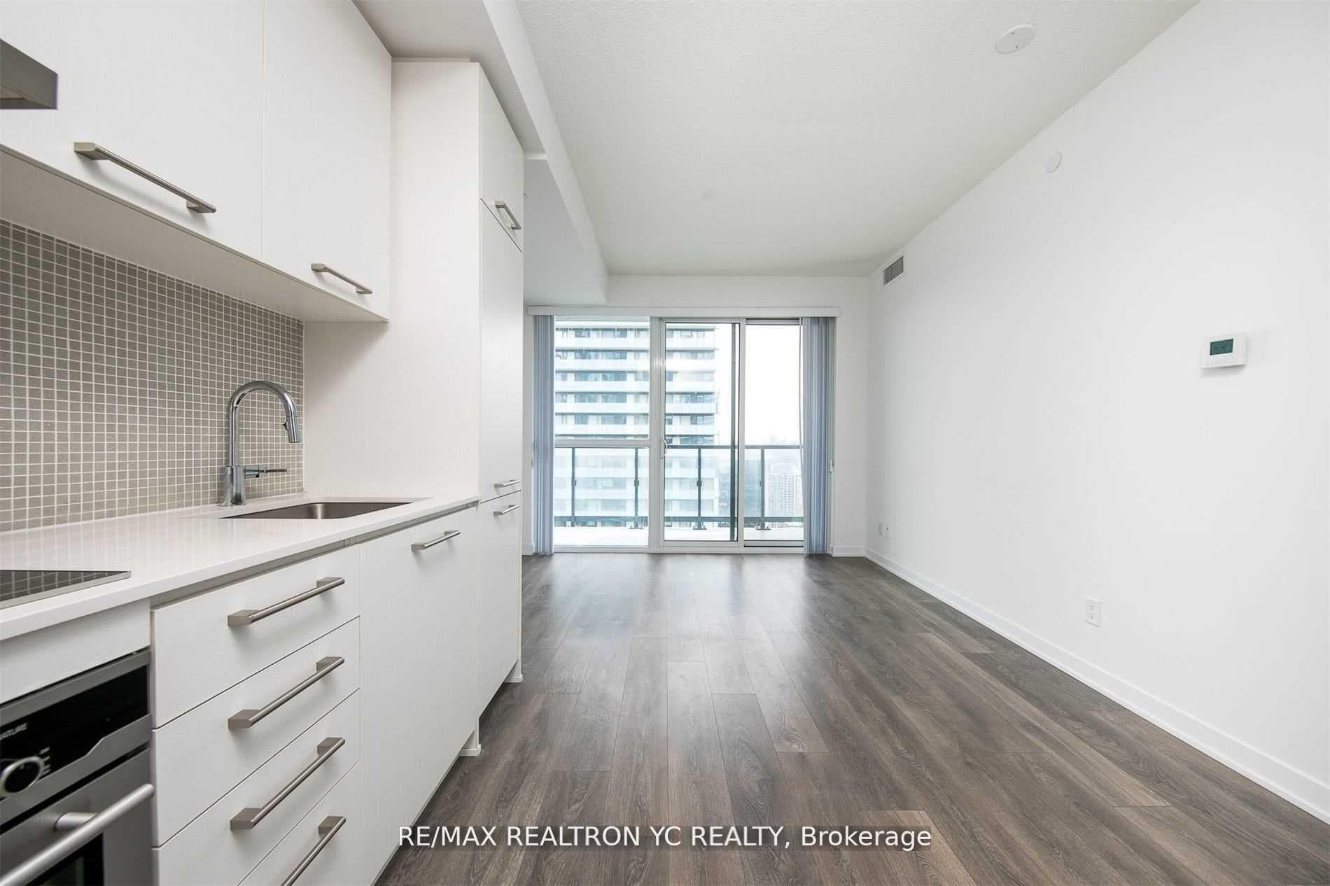 87 Peter Street Unit 3410 photo 8