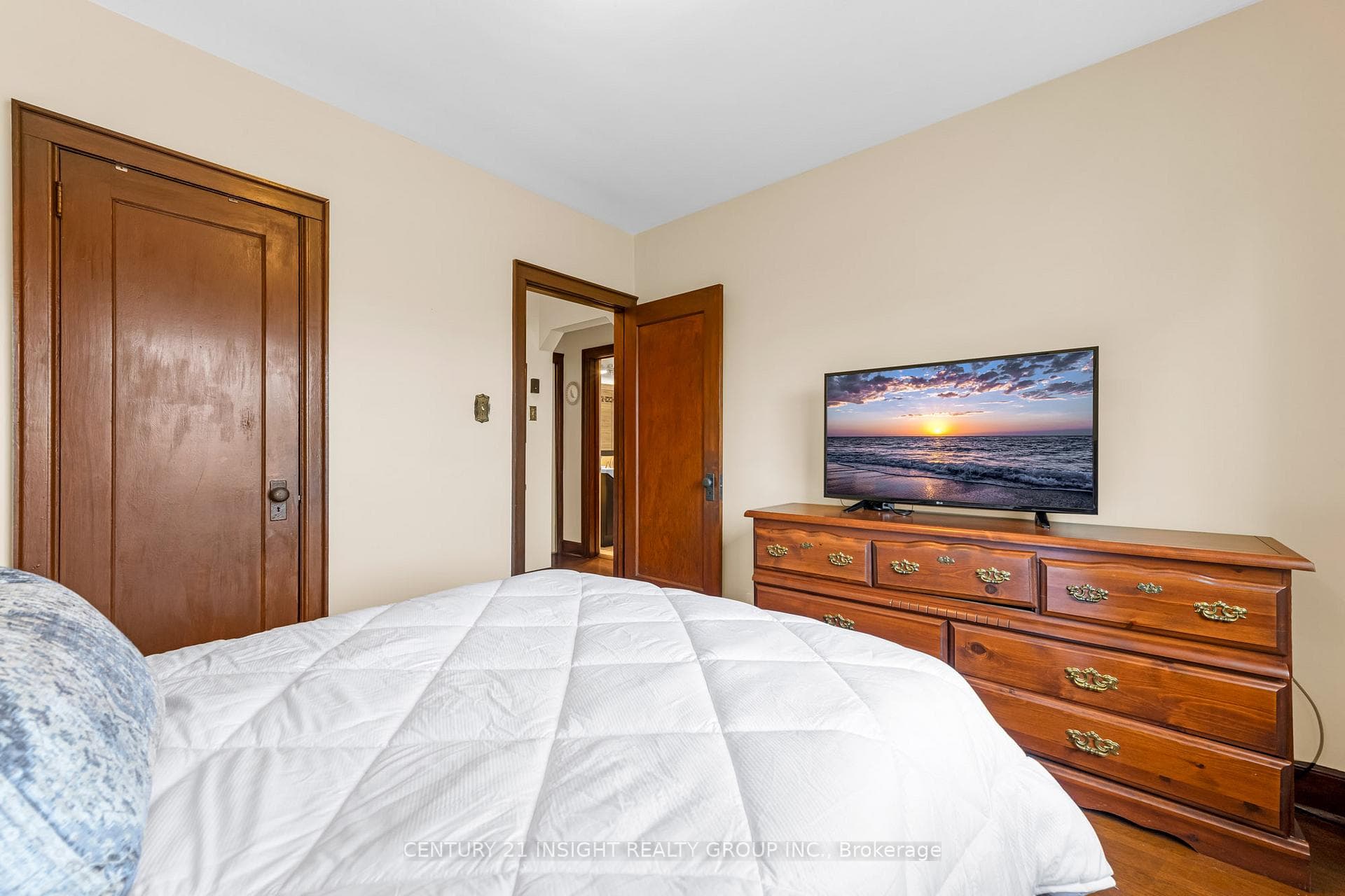 155 Walter Avenue photo 18