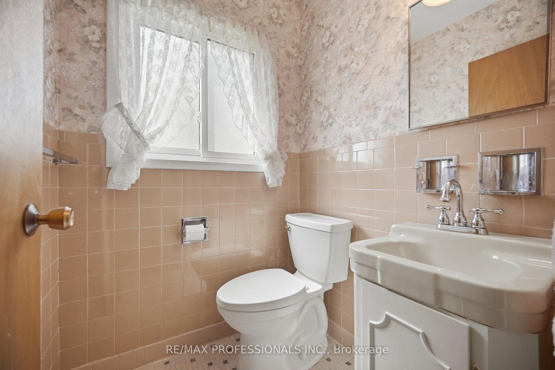 30 Grasspoint Crescent photo 18