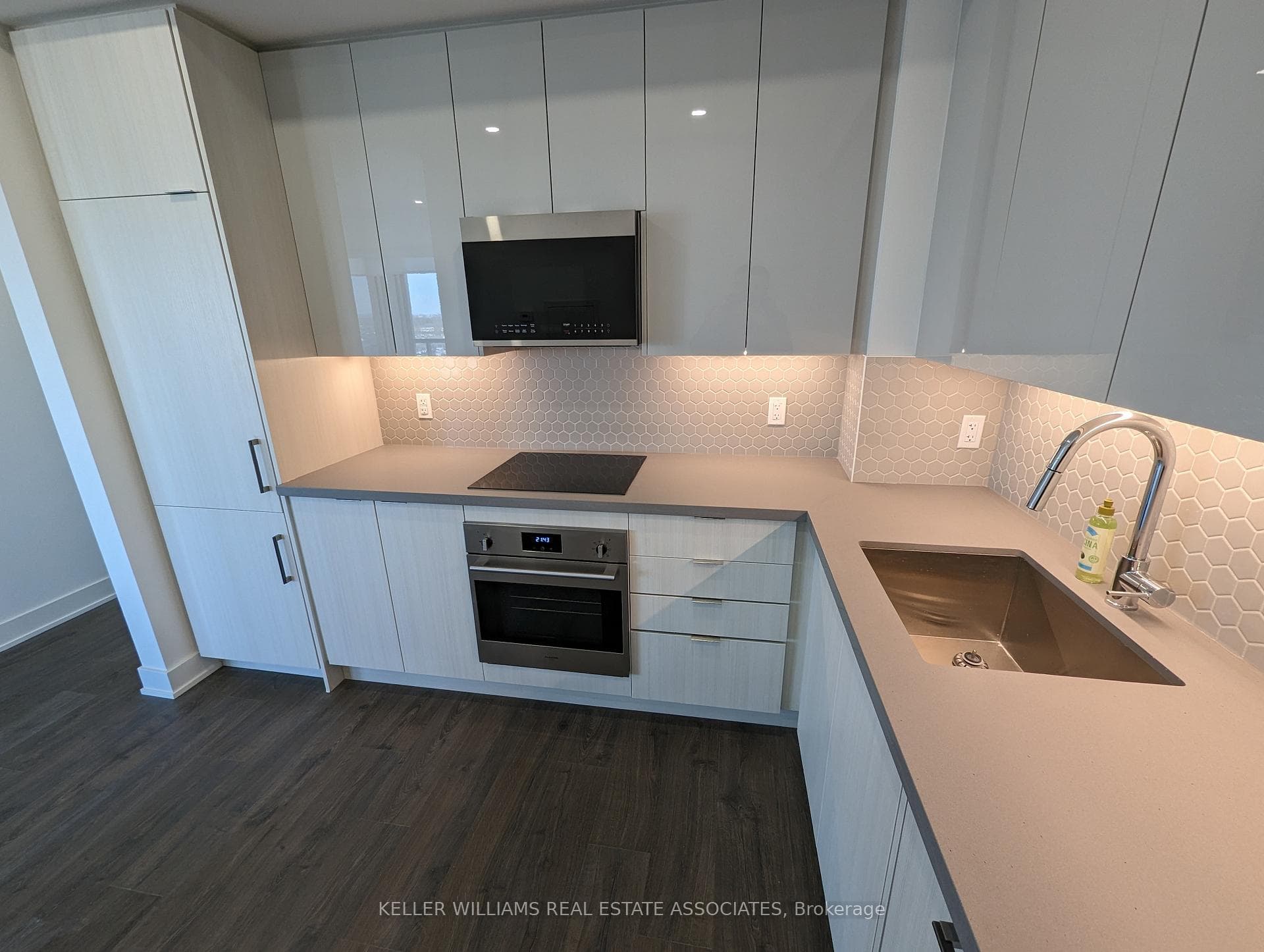 2489 Taunton Road Unit 1418 photo 7