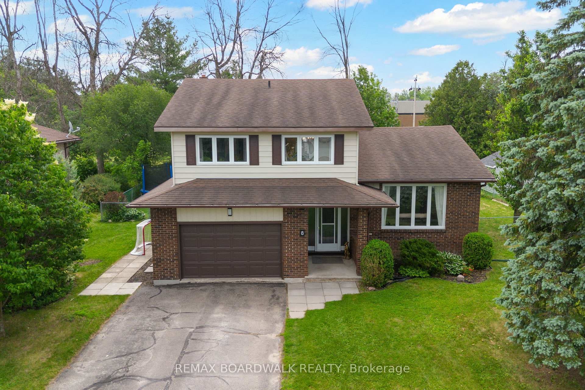 8 Jessie Drive photo 2