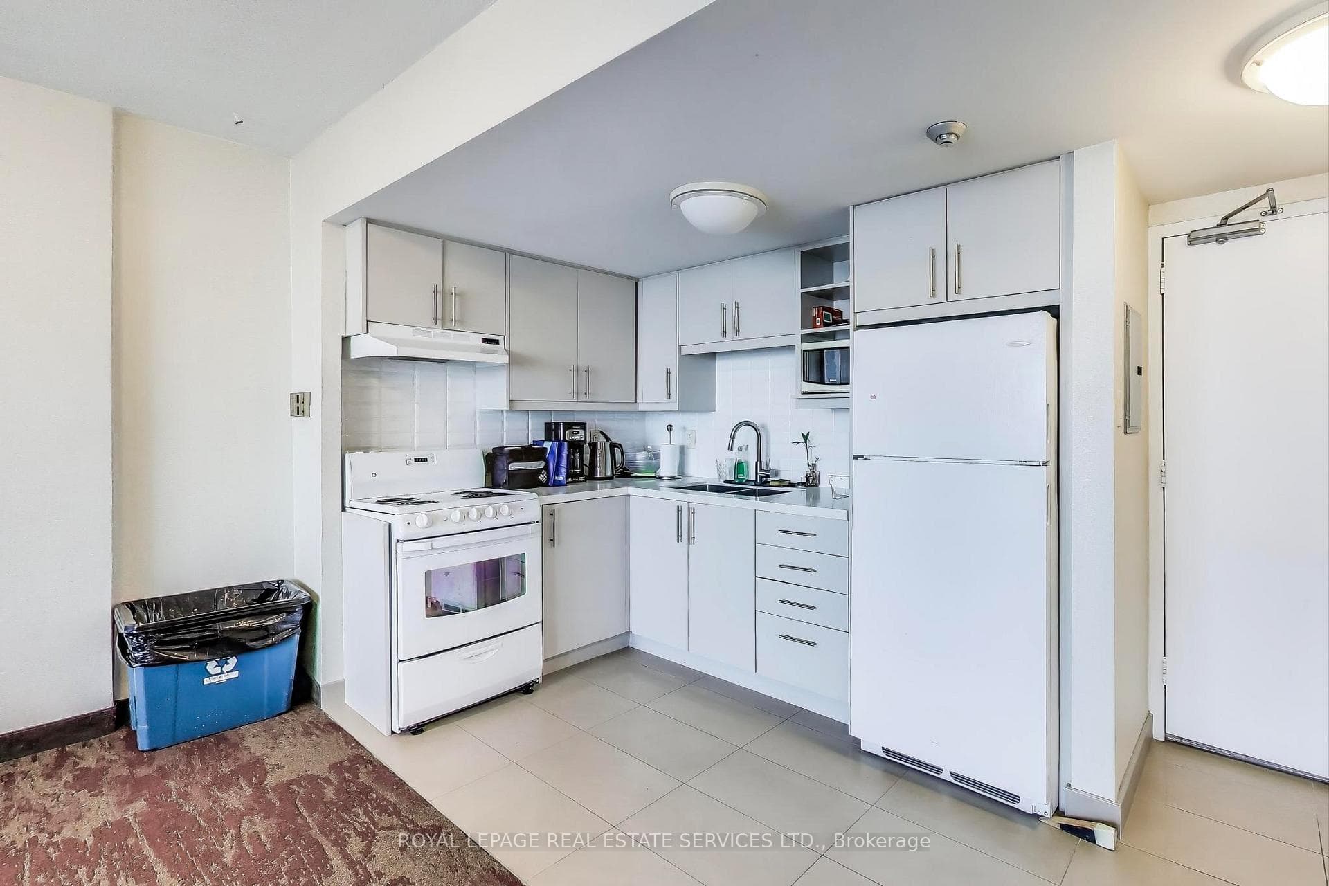44 Longbourne Drive Unit 1008 photo 26