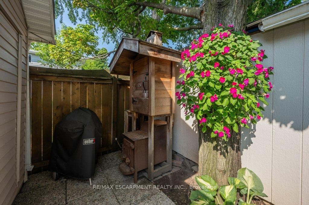 1482 Epping Road photo 45