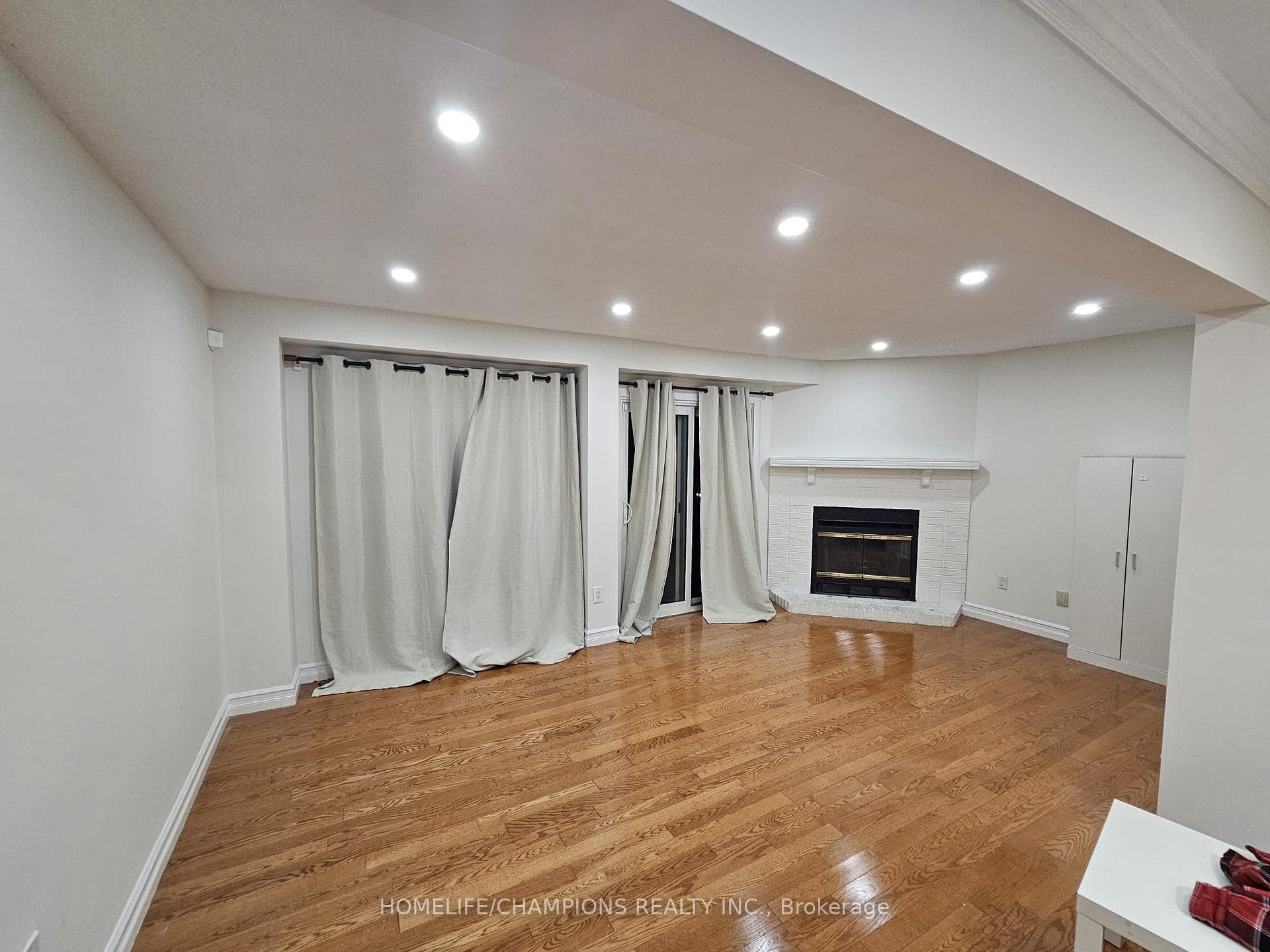 11 Rollo Drive photo 1
