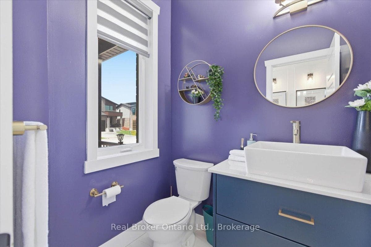 92 Moon Crescent photo 19