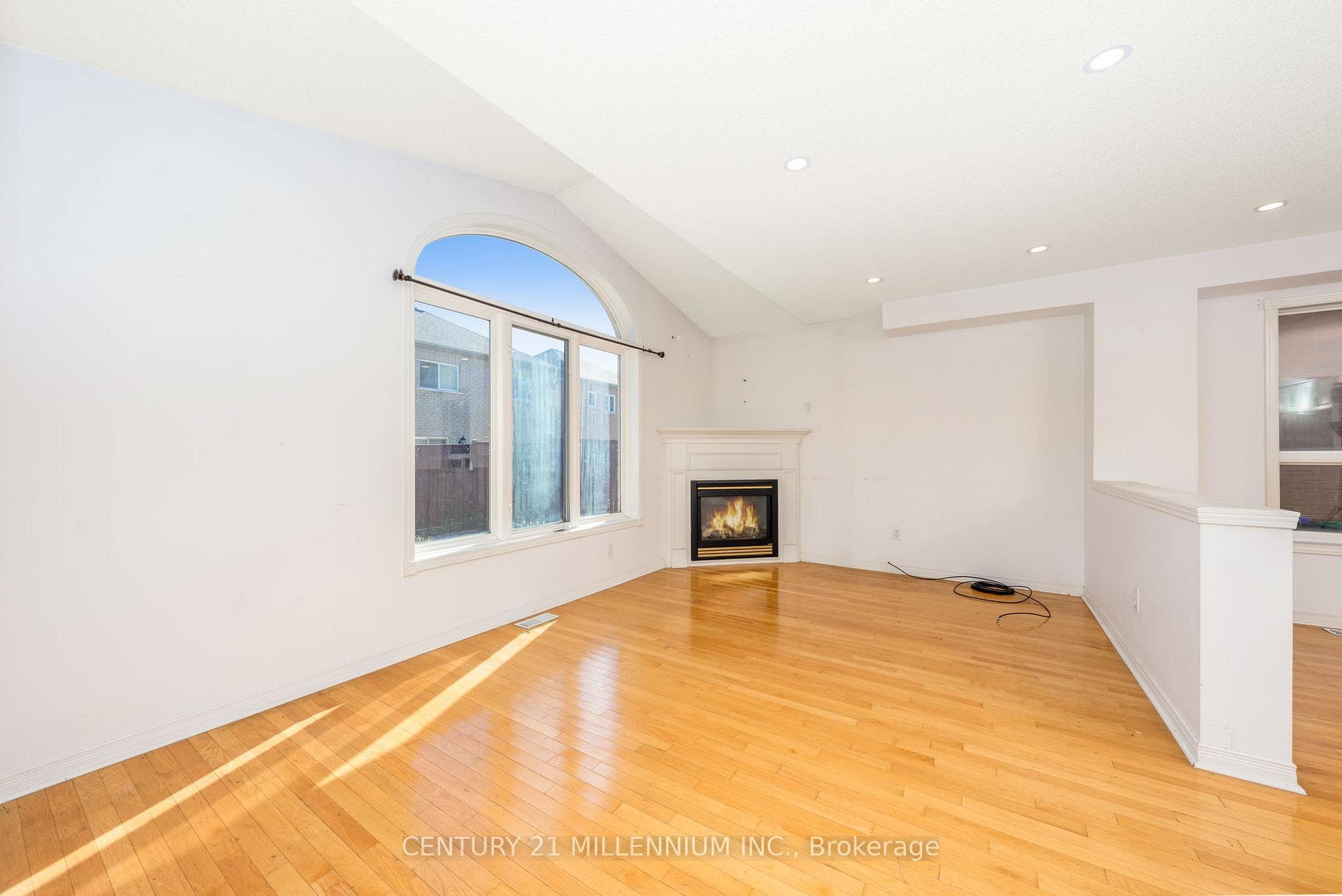 87 Heartleaf Crescent photo 13