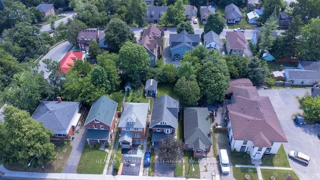 466 Rubidge Street photo 45