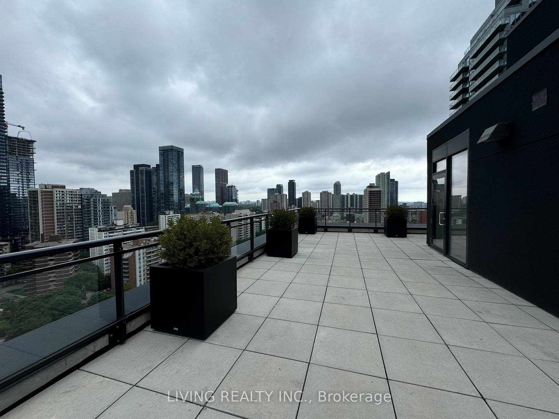17 Dundonald Street Unit 1006 photo 22