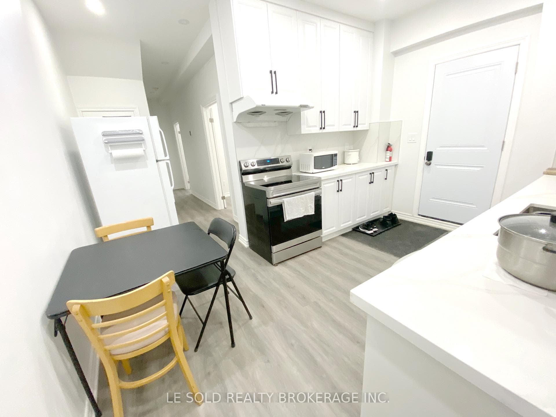 81 Hallam Street Unit Room 103 photo 2