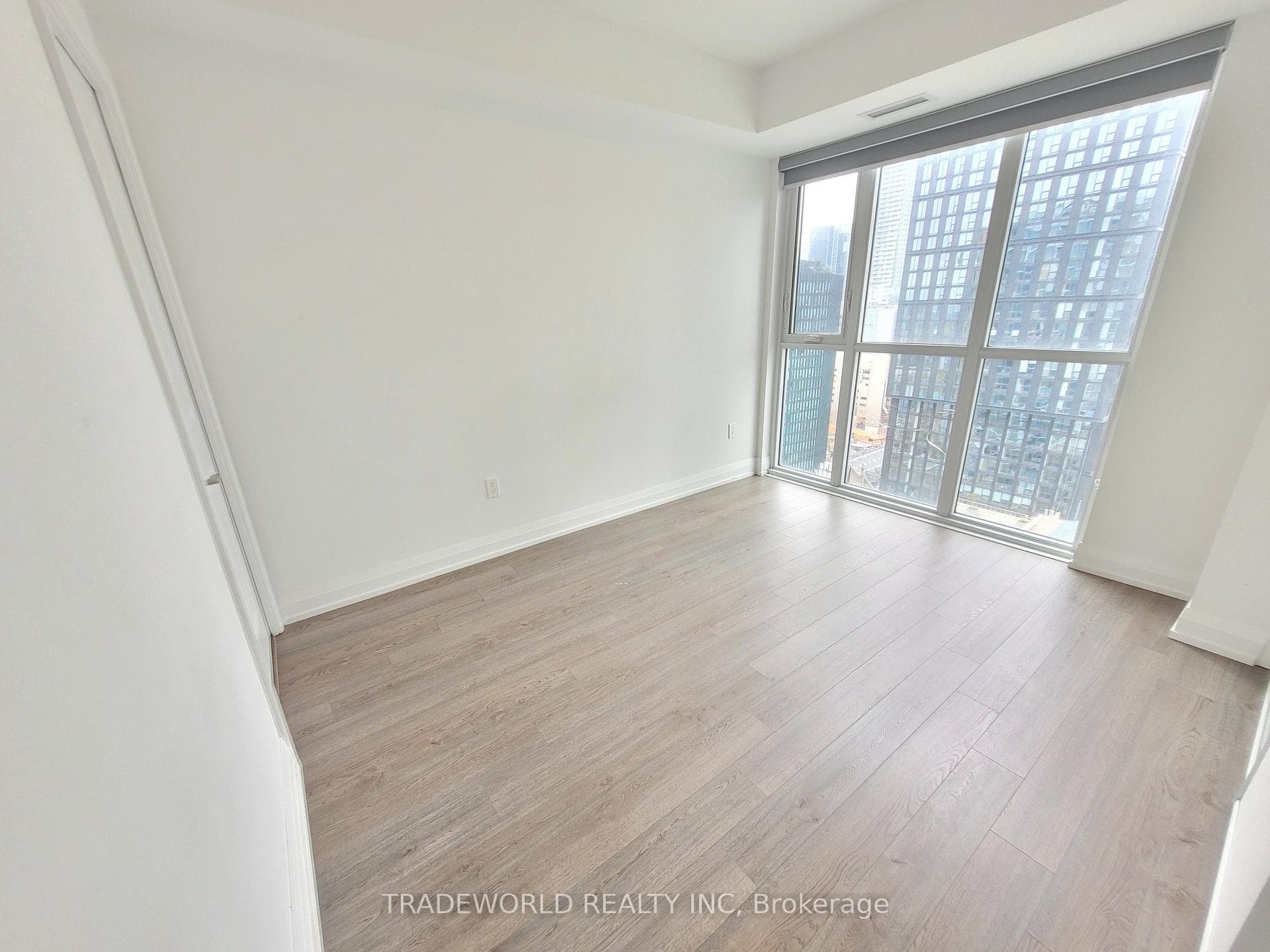 77 Mutual Street Unit 2705 photo 11