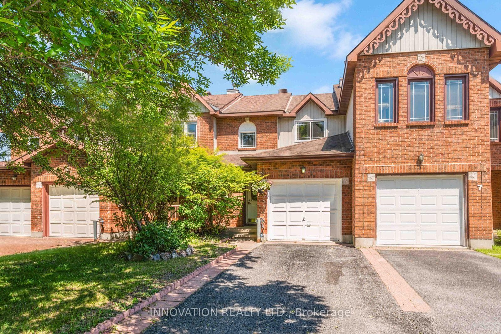 5 Harrington Court photo 2