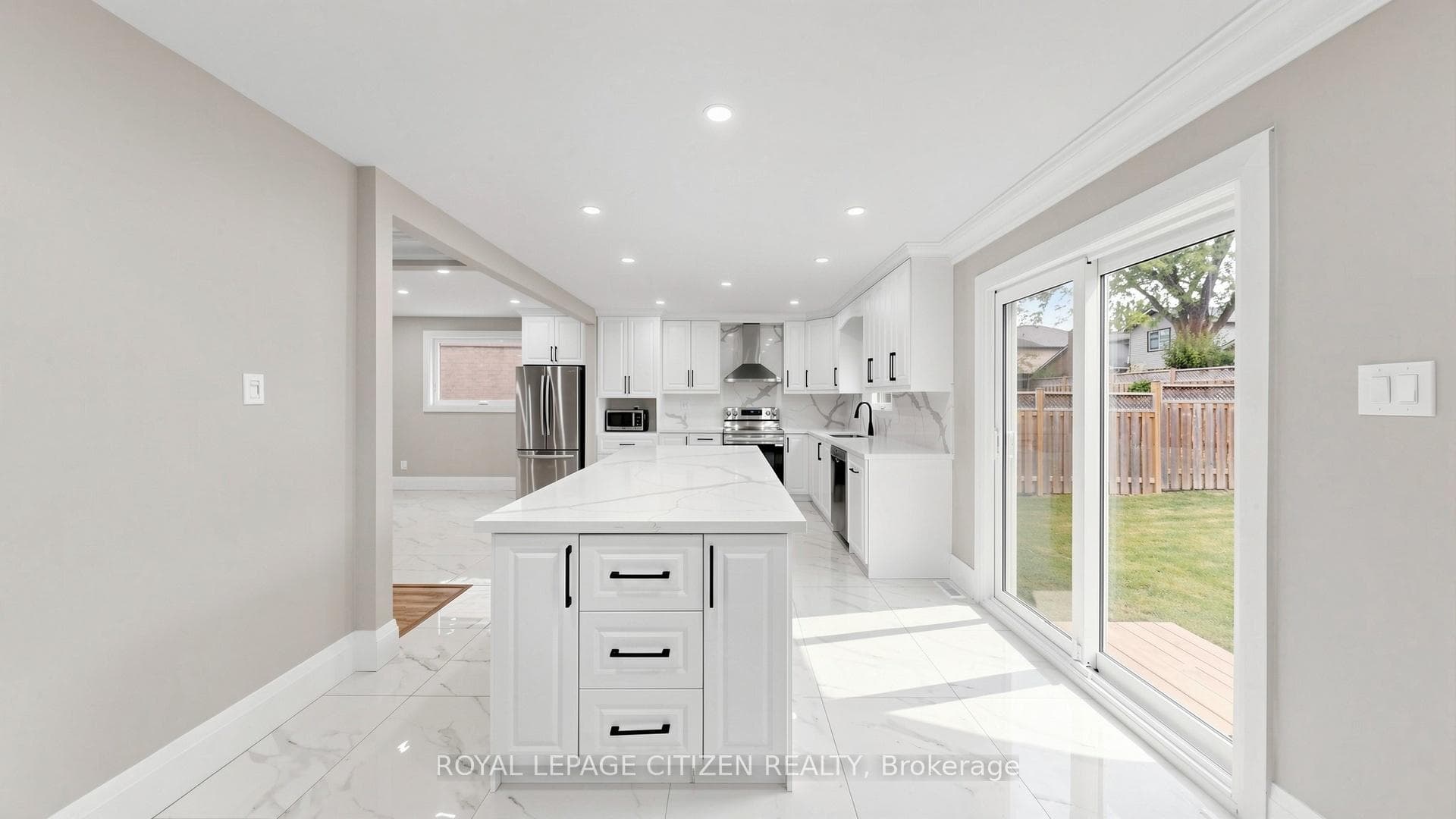 27 Emperor Avenue photo 8