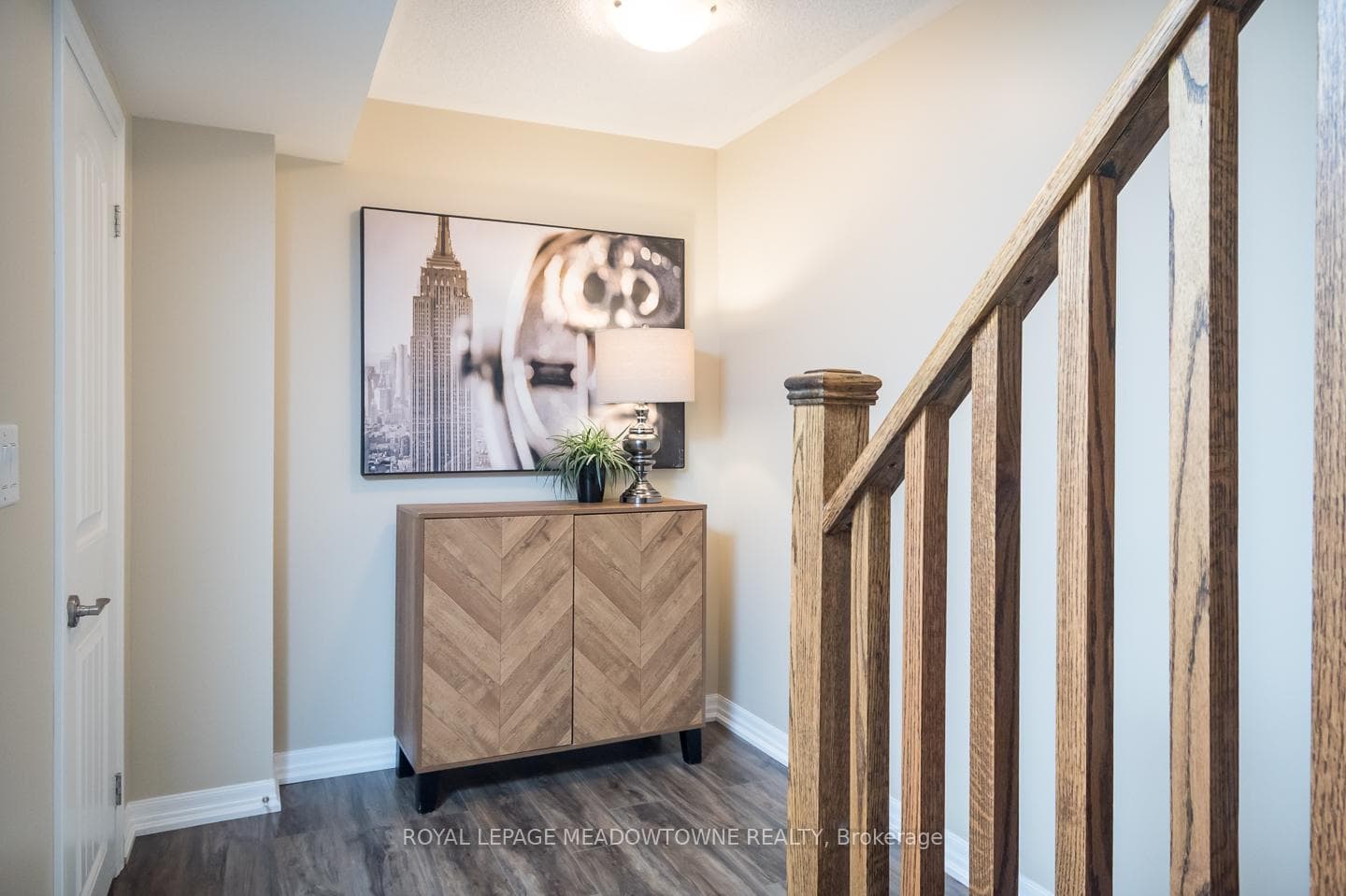 120 Aird Court photo 34