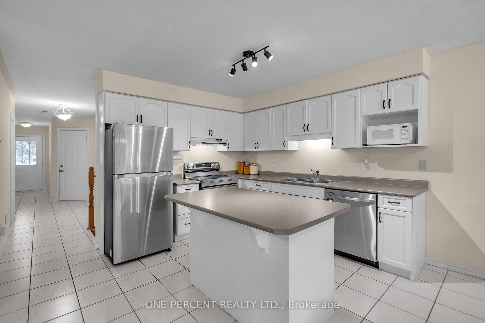 66 Hanlon Place photo 8