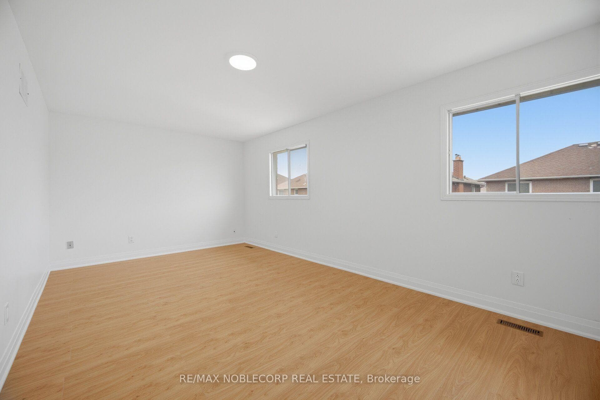 66 Cinrickbar Drive photo 28
