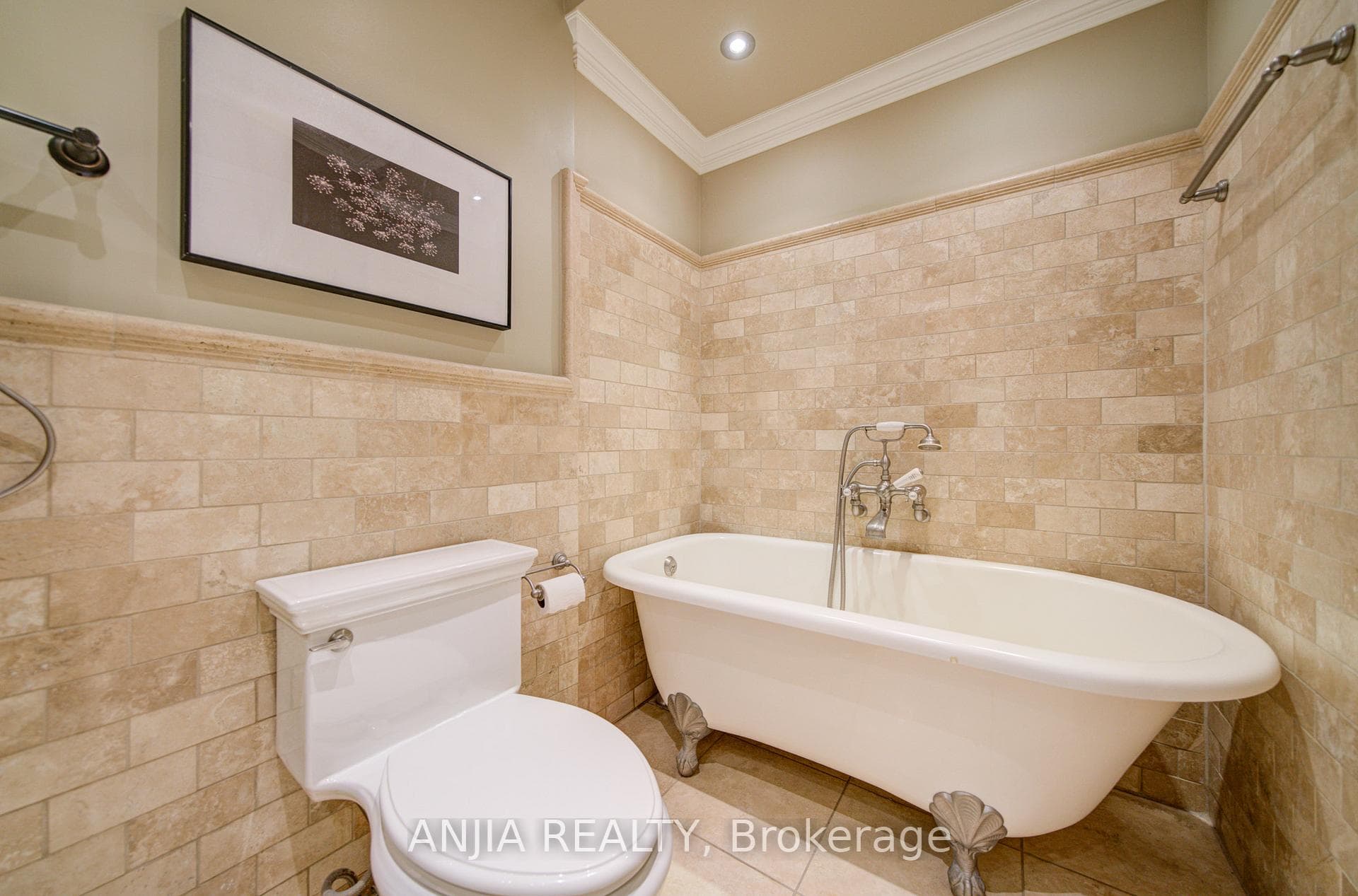 70 Briarwood Road photo 26