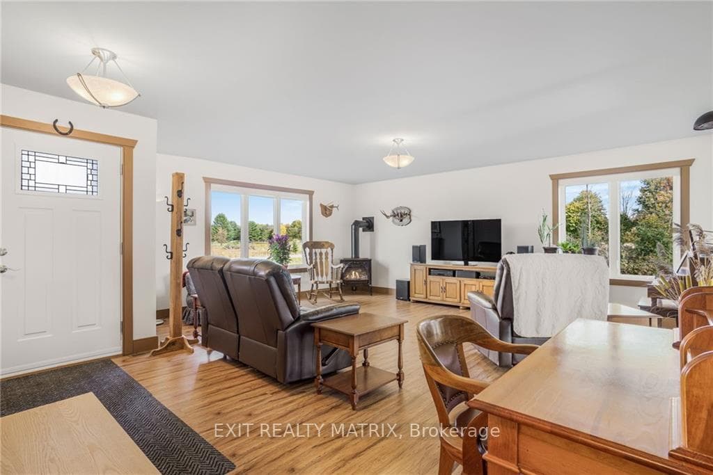 3100 PATTEE Road photo 4