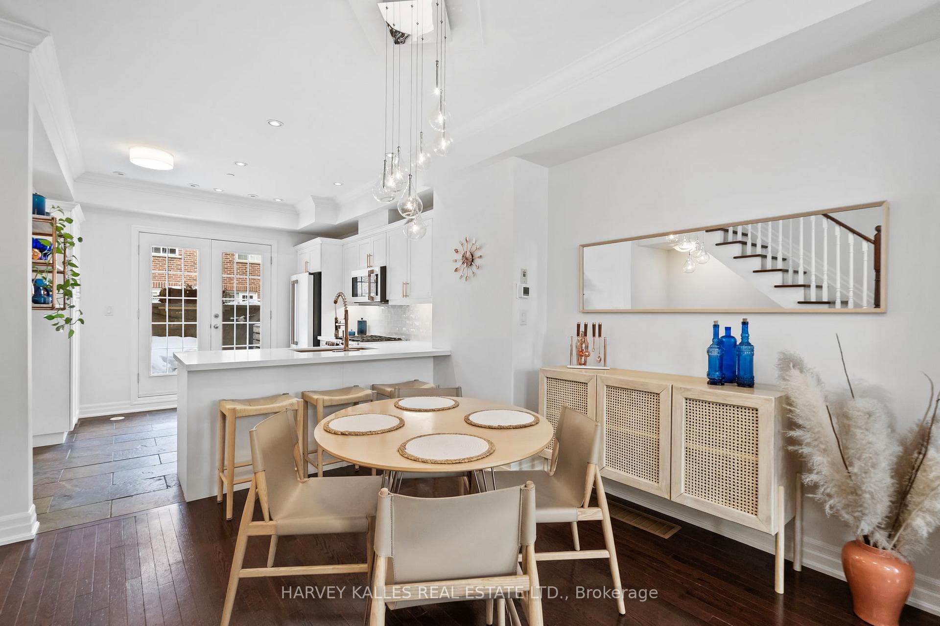17 Peelar Mews photo 1