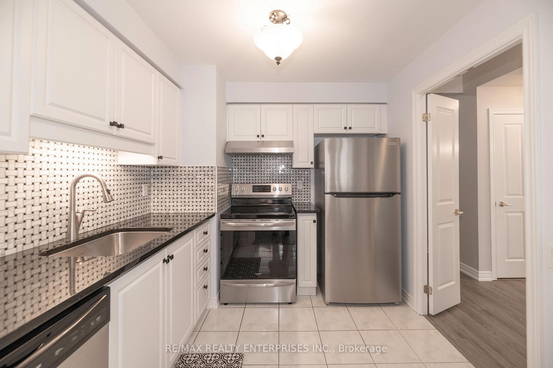 60 Old Mill Road Unit 205 photo 11