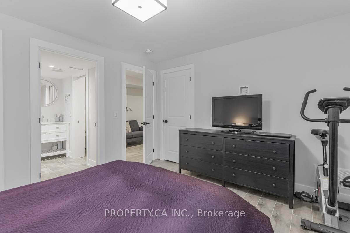 55 Glenshaw Crescent Unit Basement photo 16