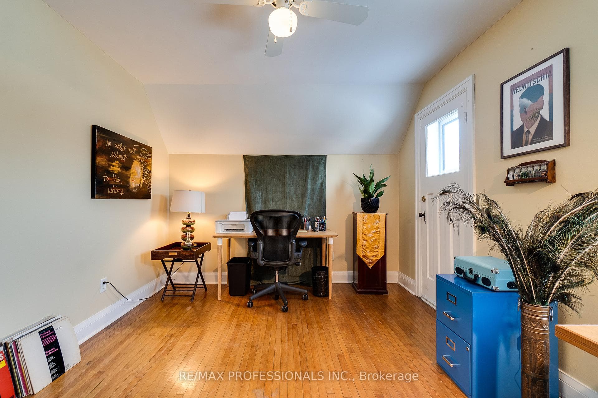 225 Bridgeport Road photo 27