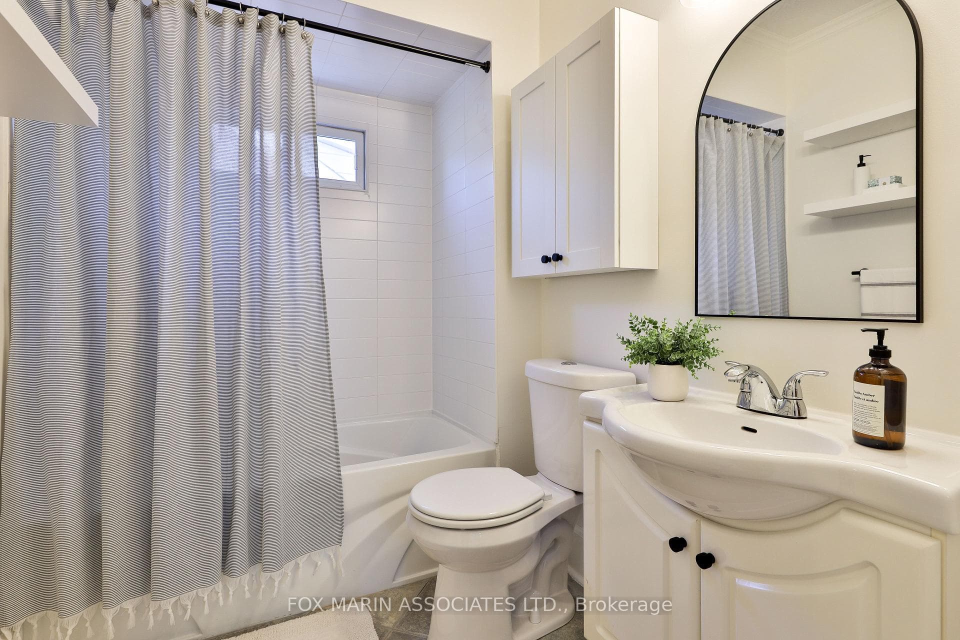 28 Wheatfield Road photo 35