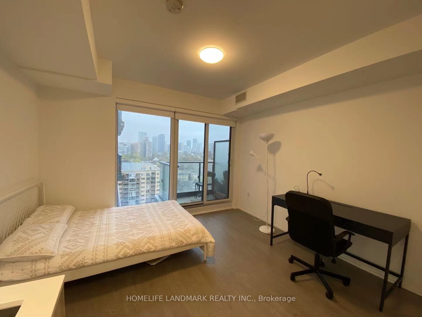 251 Jarvis Street Unit 1601 photo 3