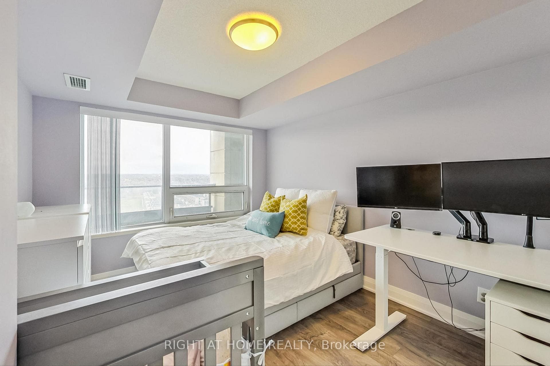 18 Uptown Drive Unit 1811 photo 13