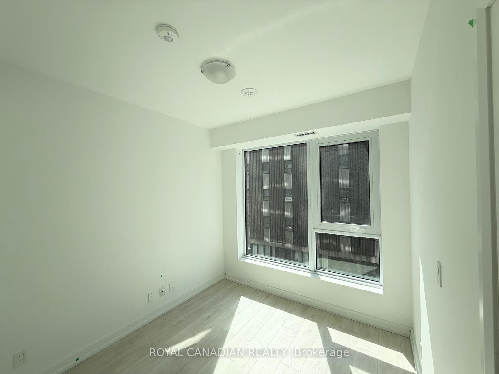 75 James Street Unit 418 photo 14