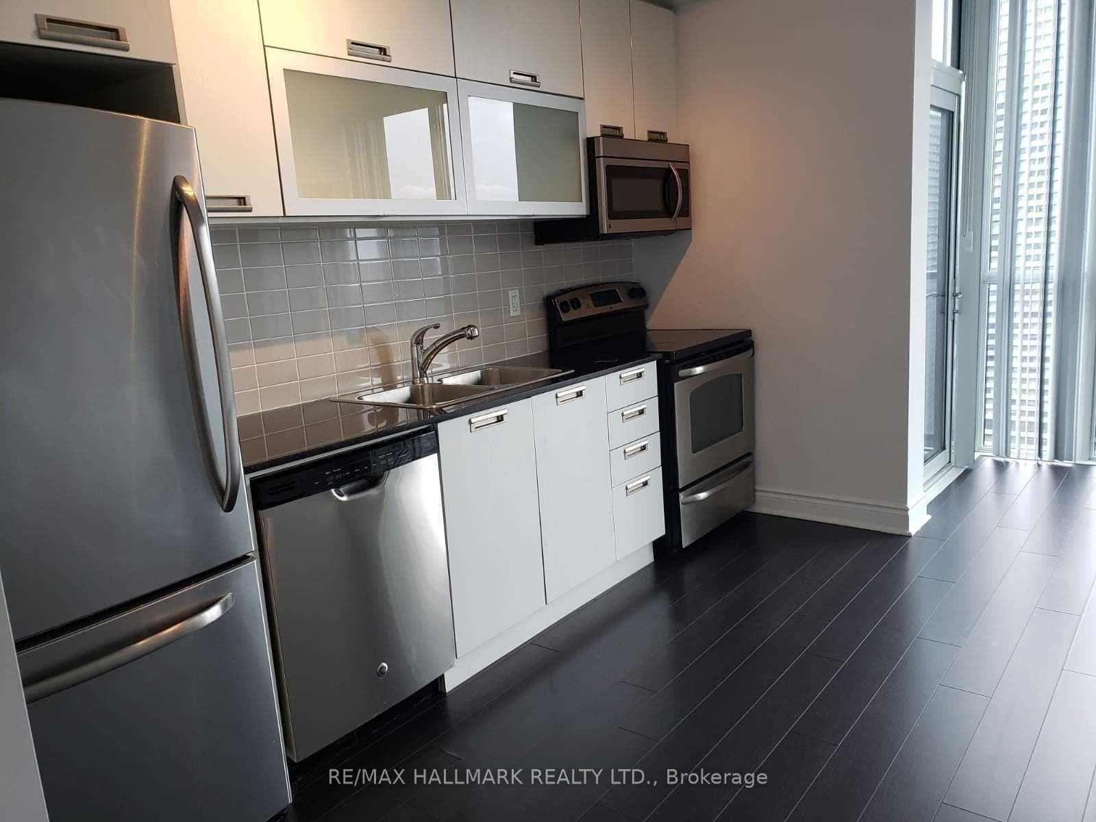 28 Ted Rogers Way Unit 3405 photo 4