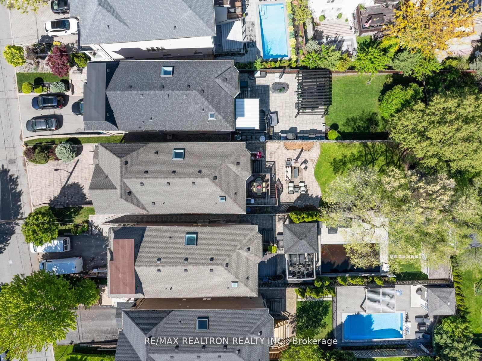 24 Model Avenue photo 43