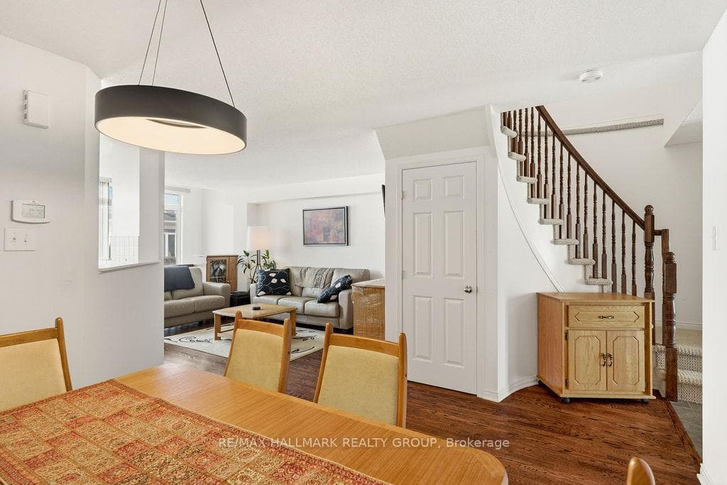 79 Chesapeake Crescent photo 7