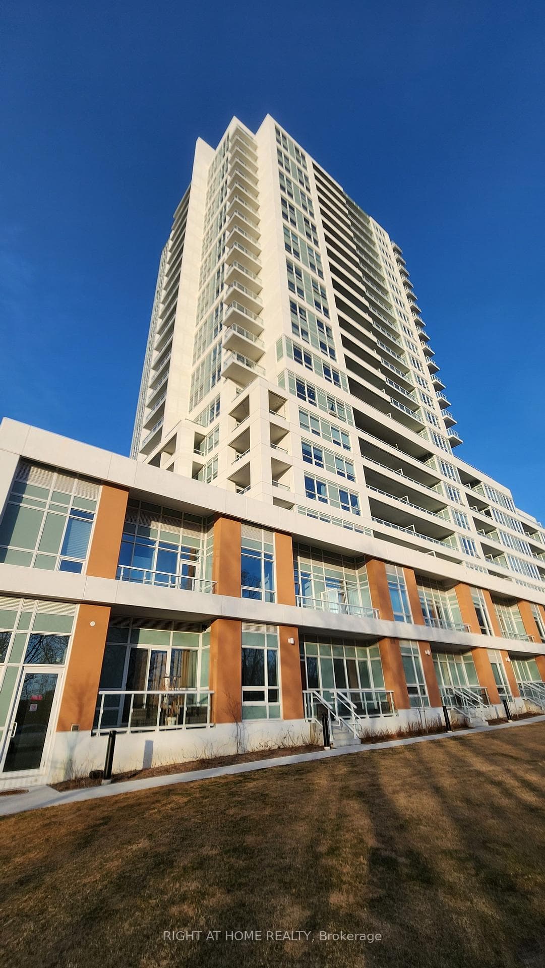 10 Wilby Crescent Unit 1801-P photo 3