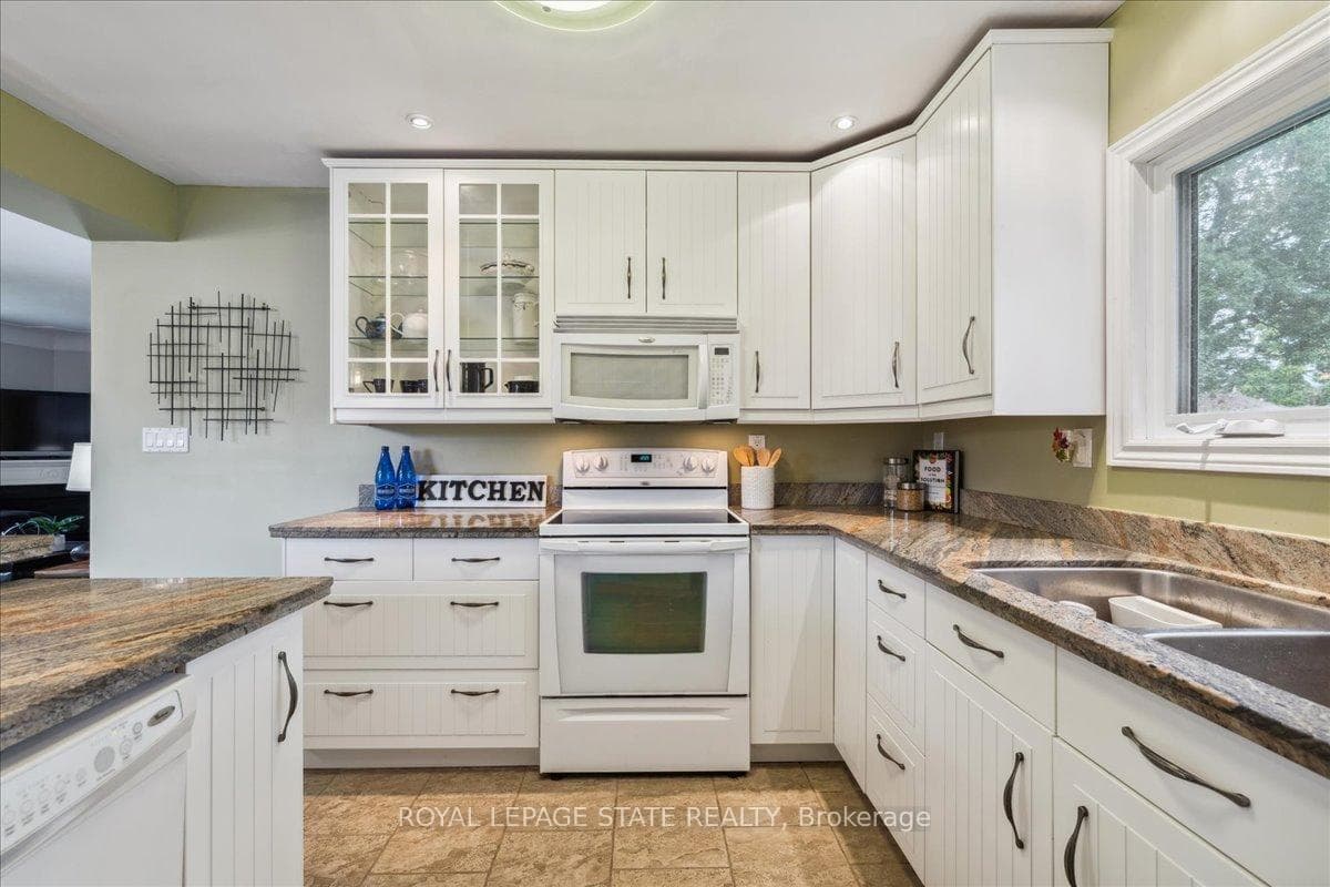 276 West 2nd Street photo 13