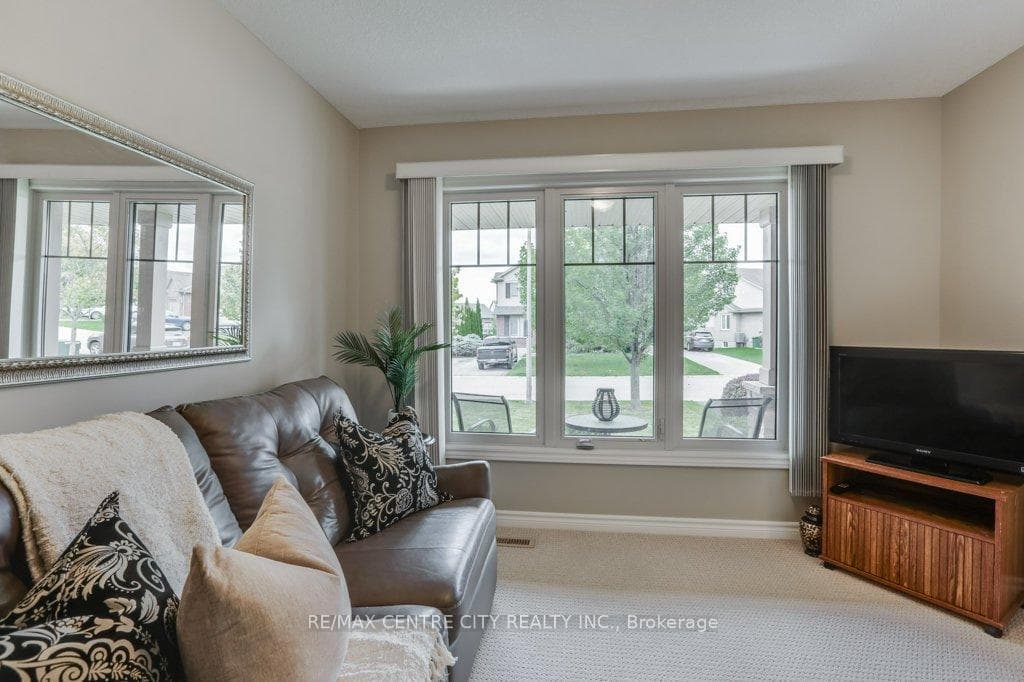 4 Alderwood Court photo 10