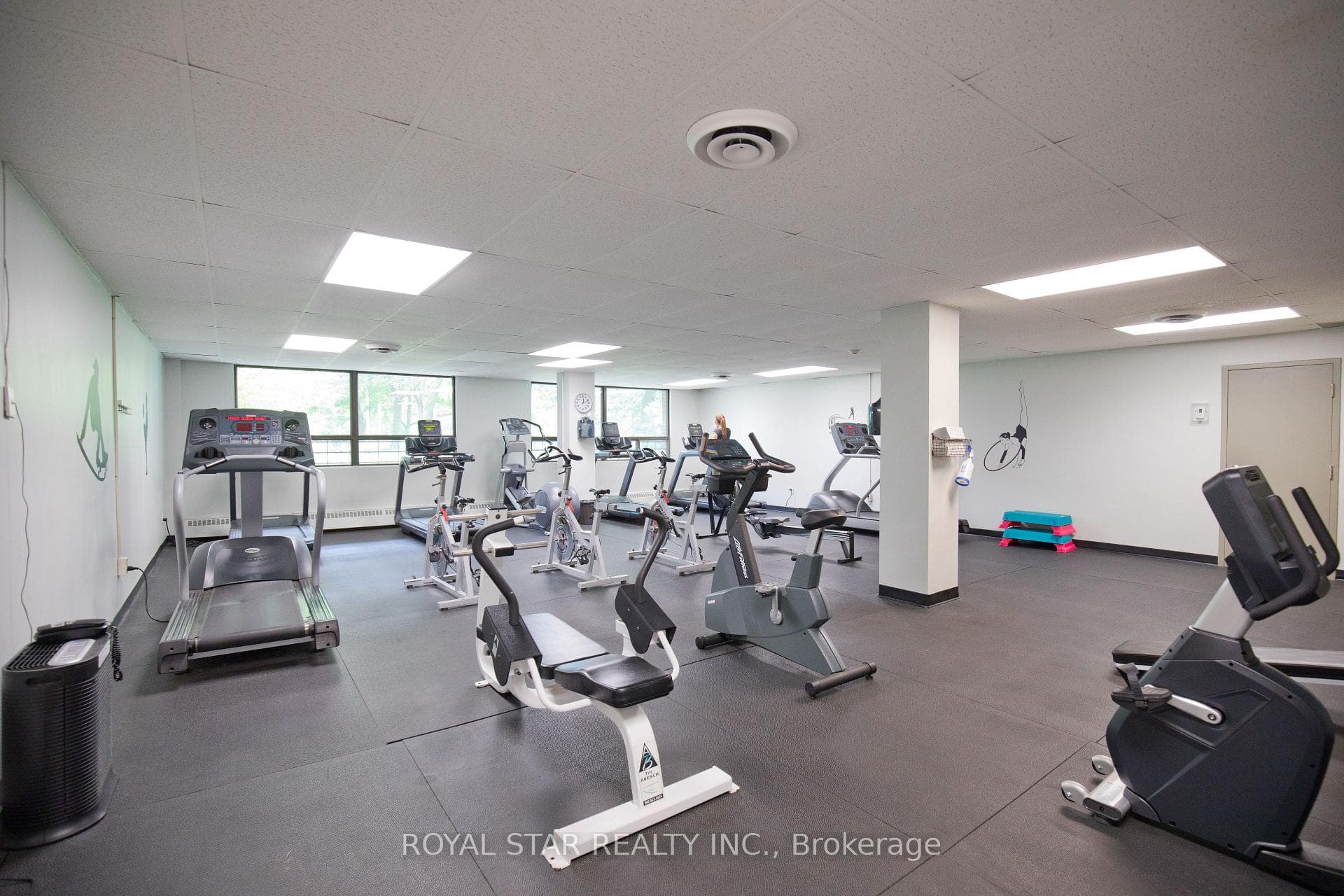 1535 Lakeshore Road Unit 1607 photo 35