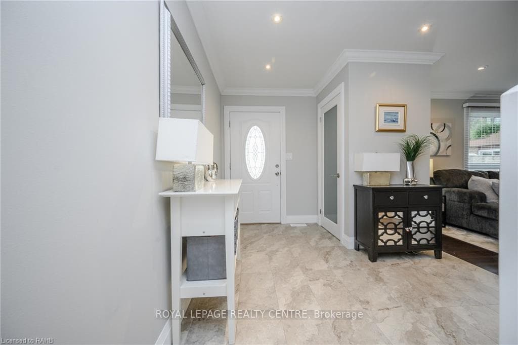 669 Francis Road Unit 2 photo 3
